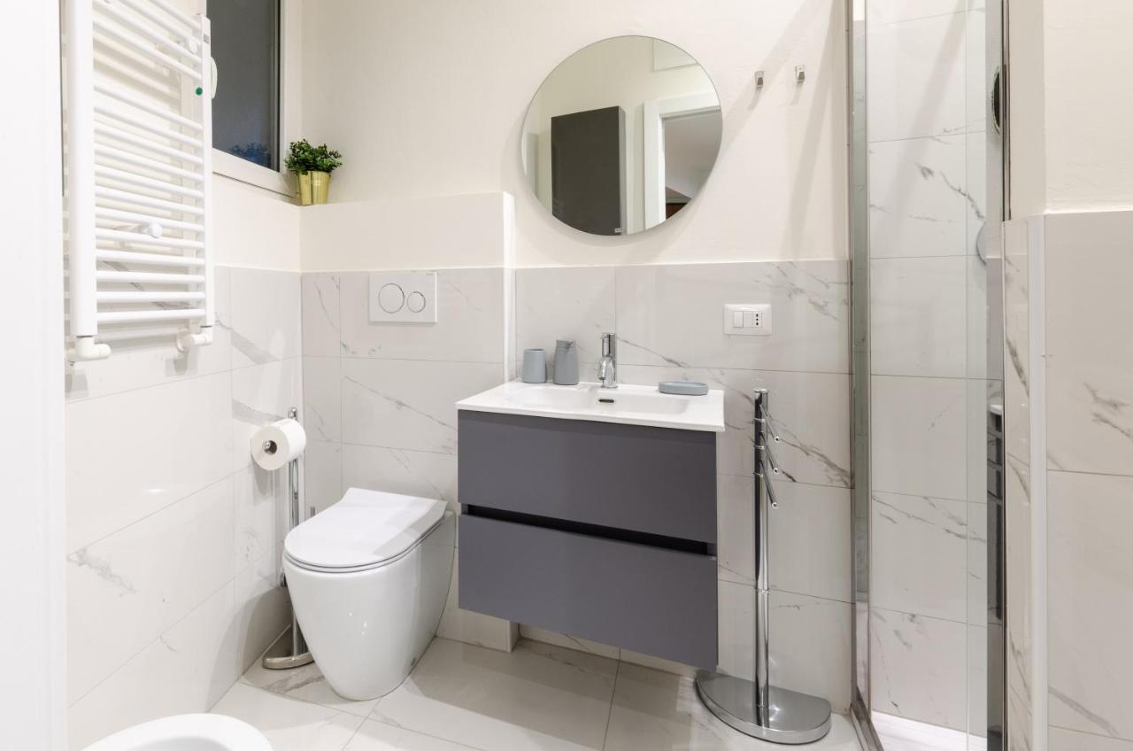 Design Apartment - Spadolini, Campus Bocconi Милано Екстериор снимка