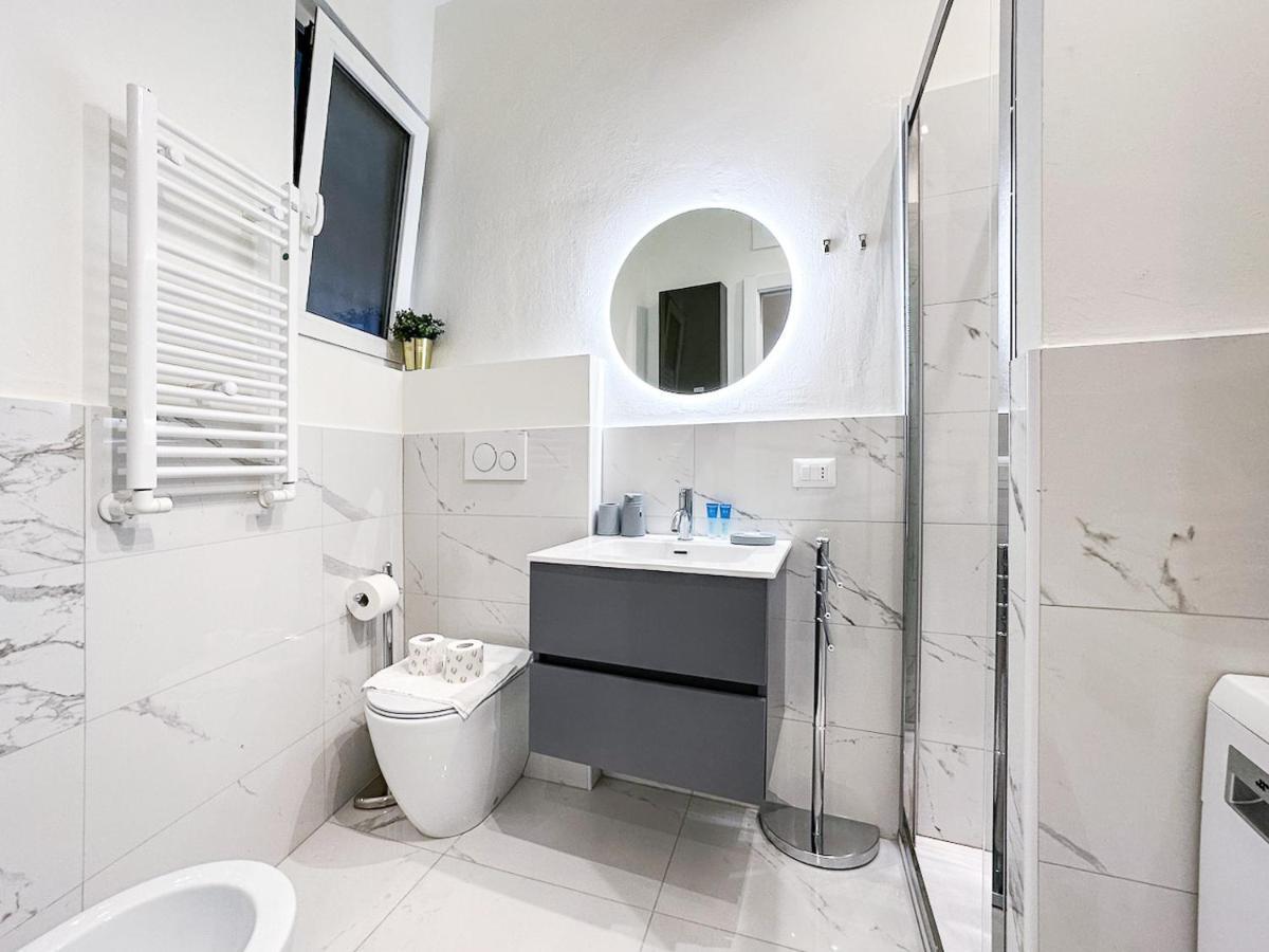 Design Apartment - Spadolini, Campus Bocconi Милано Екстериор снимка