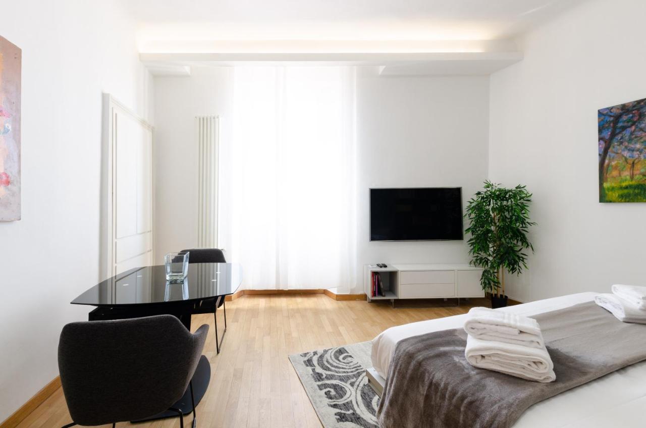 Design Apartment - Spadolini, Campus Bocconi Милано Екстериор снимка