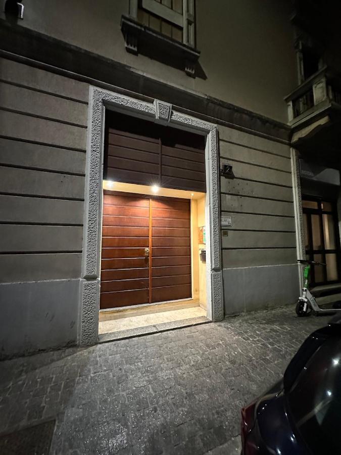 Design Apartment - Spadolini, Campus Bocconi Милано Екстериор снимка